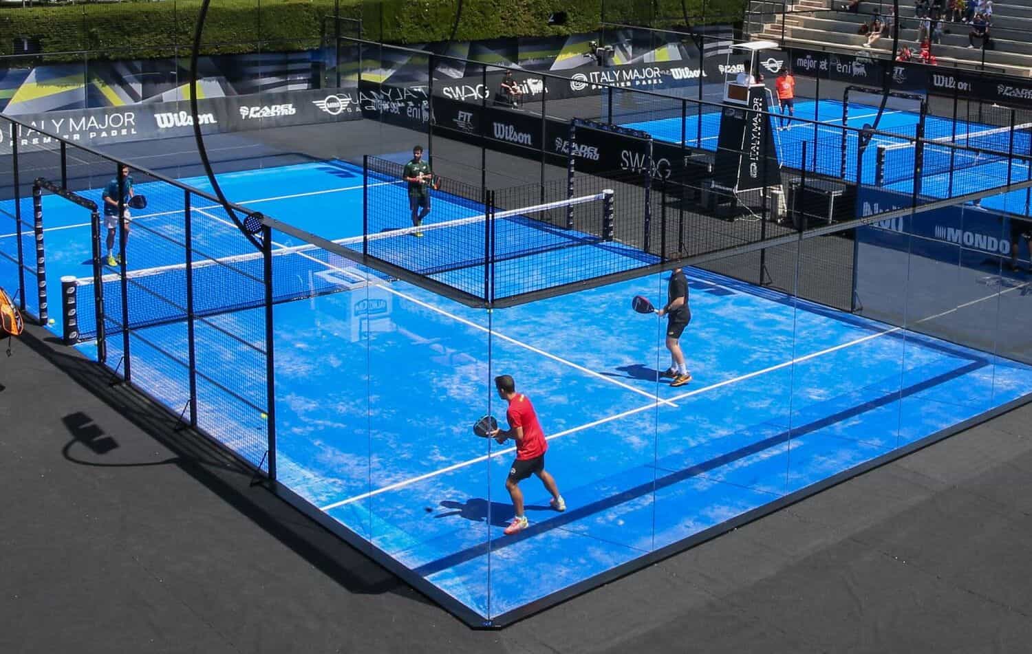 2 Padel Courts