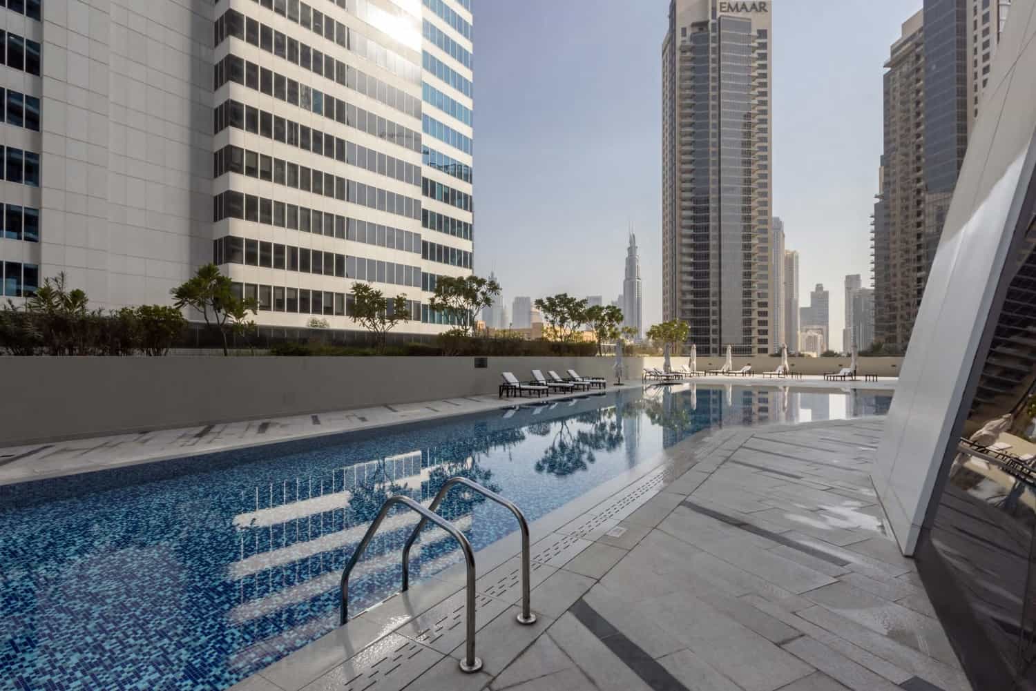 Podium-Level Swimming Pool With Children’S Pool