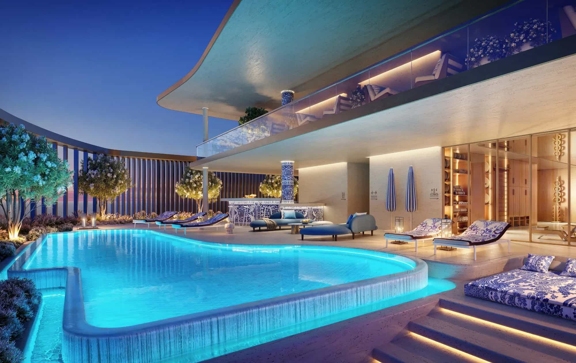 Infinity Pool with Juice Bar