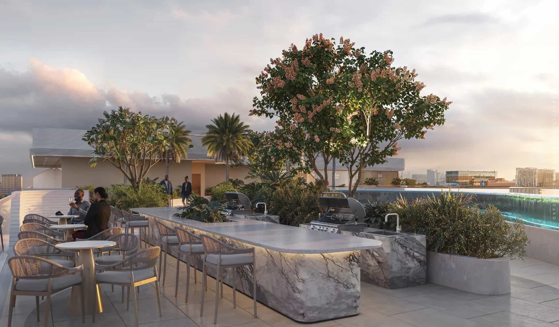 Outdoor Dining Area & BBQ Lounge
