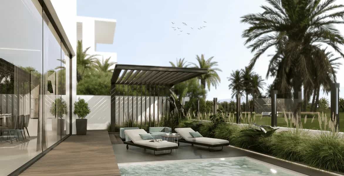 Private Backyard