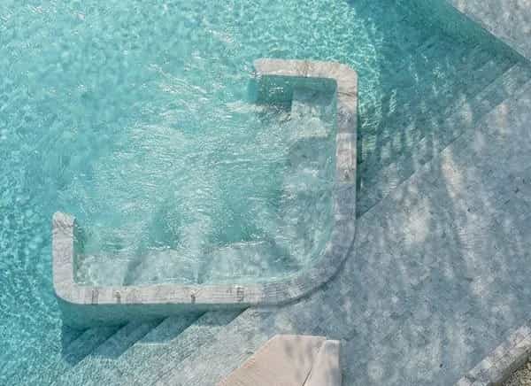 Jacuzzi