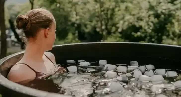 Ice Dipping Pool