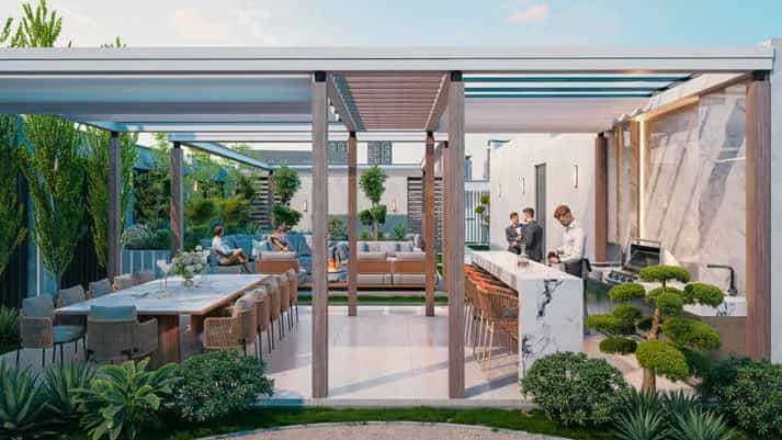 Outdoor BBQ and Dining Area